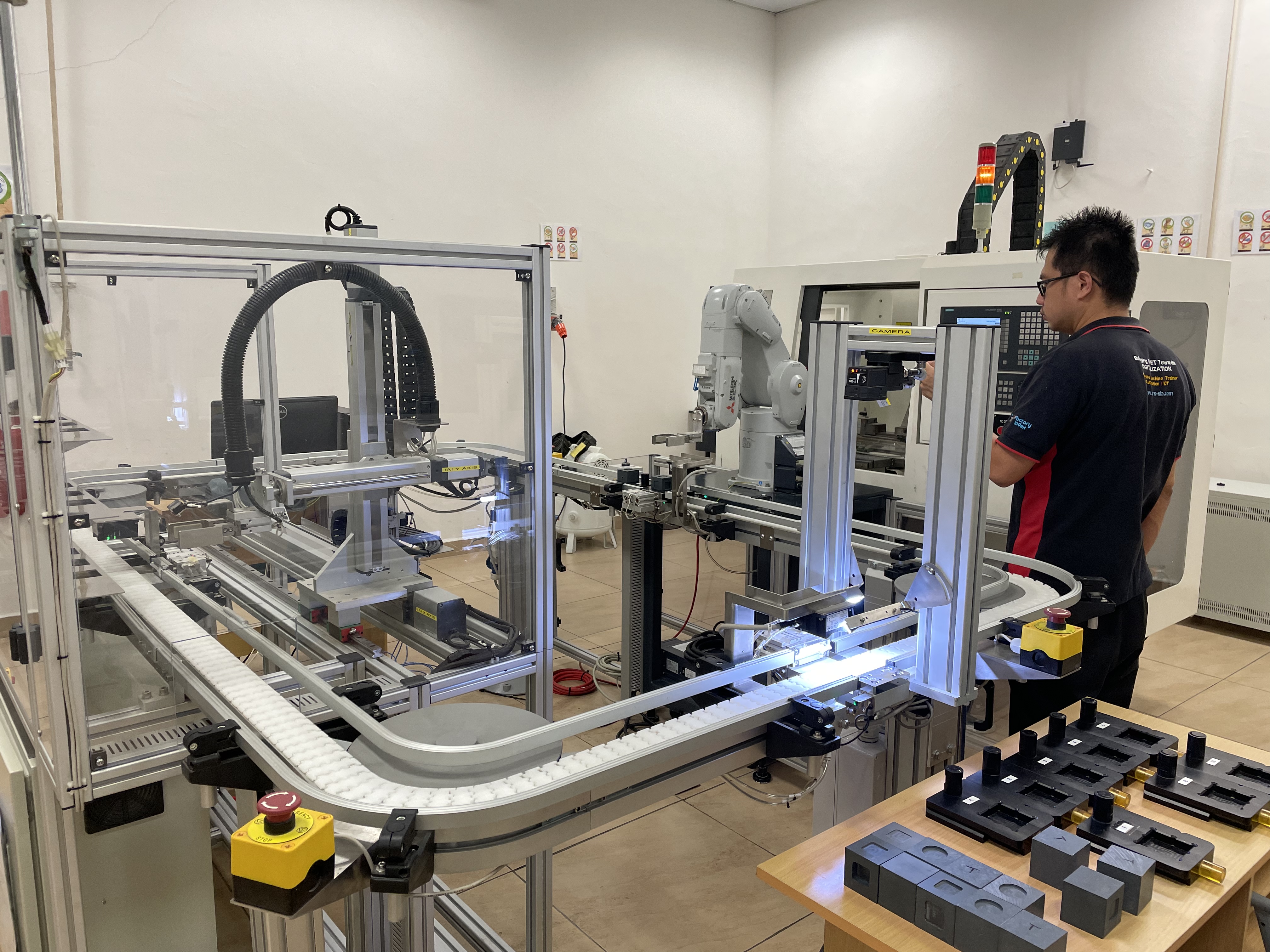 UMP CIM